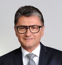 Fachanwalt Prof. Dr. Ernst L. Schwarz