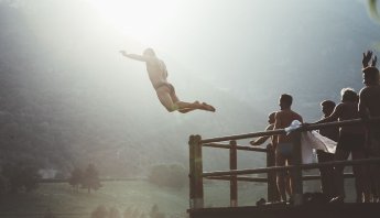 Sommer, Sonne, Badespaß – Wer haftet für Unfälle im Schwimmbad?