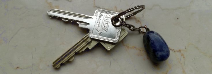 Wohnungsschlüssel gestohlen – Kein Versicherungsschutz!